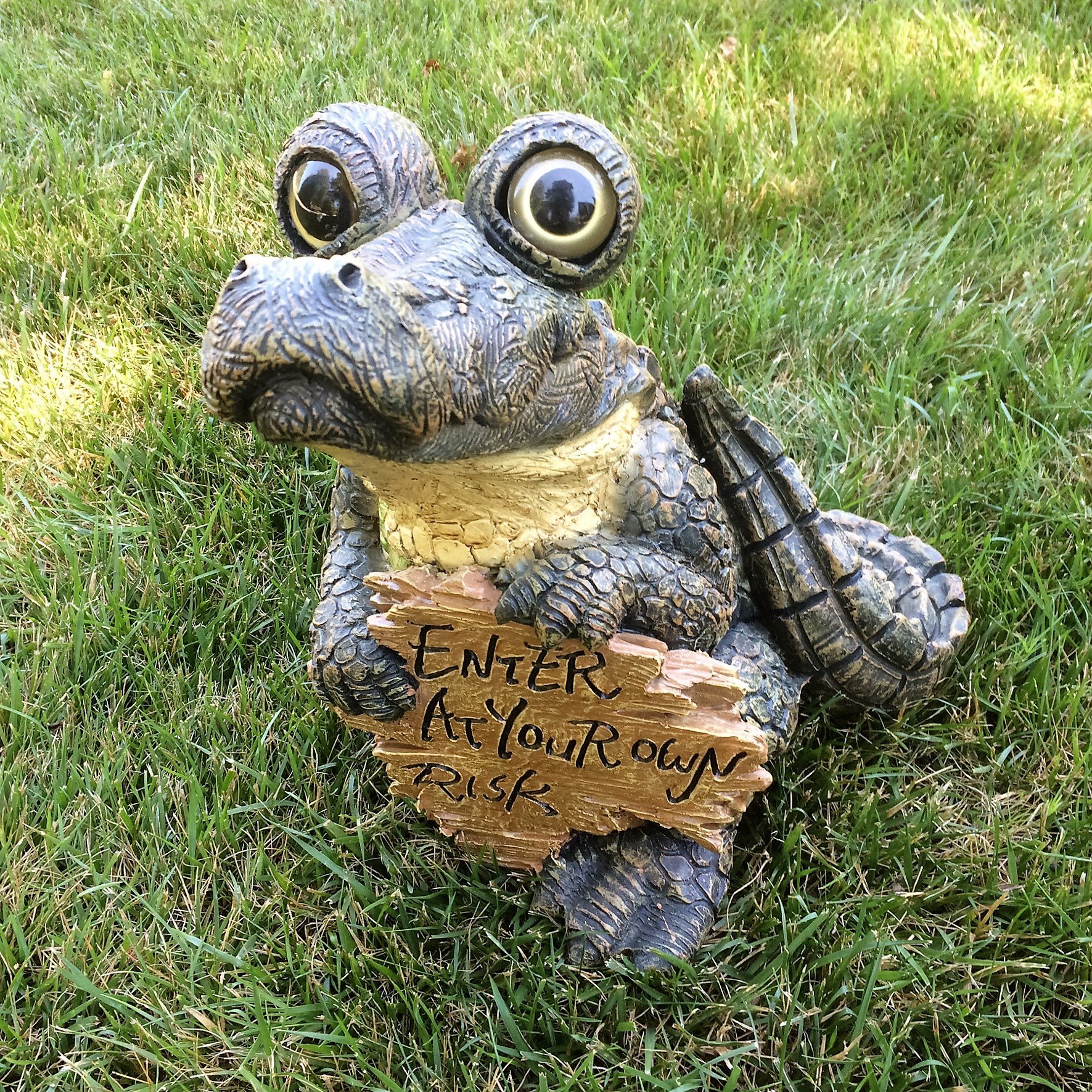 Amazon.com : Toad Hollow Extra Large Standing Gator with Enter at